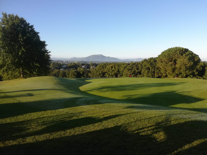 <h2>The Best of Southwest France Escorted 2019</h2>11 Nights in Bordeaux & Biarritz | 5 Rounds | 4 Wine Tastings | September 6 – 17